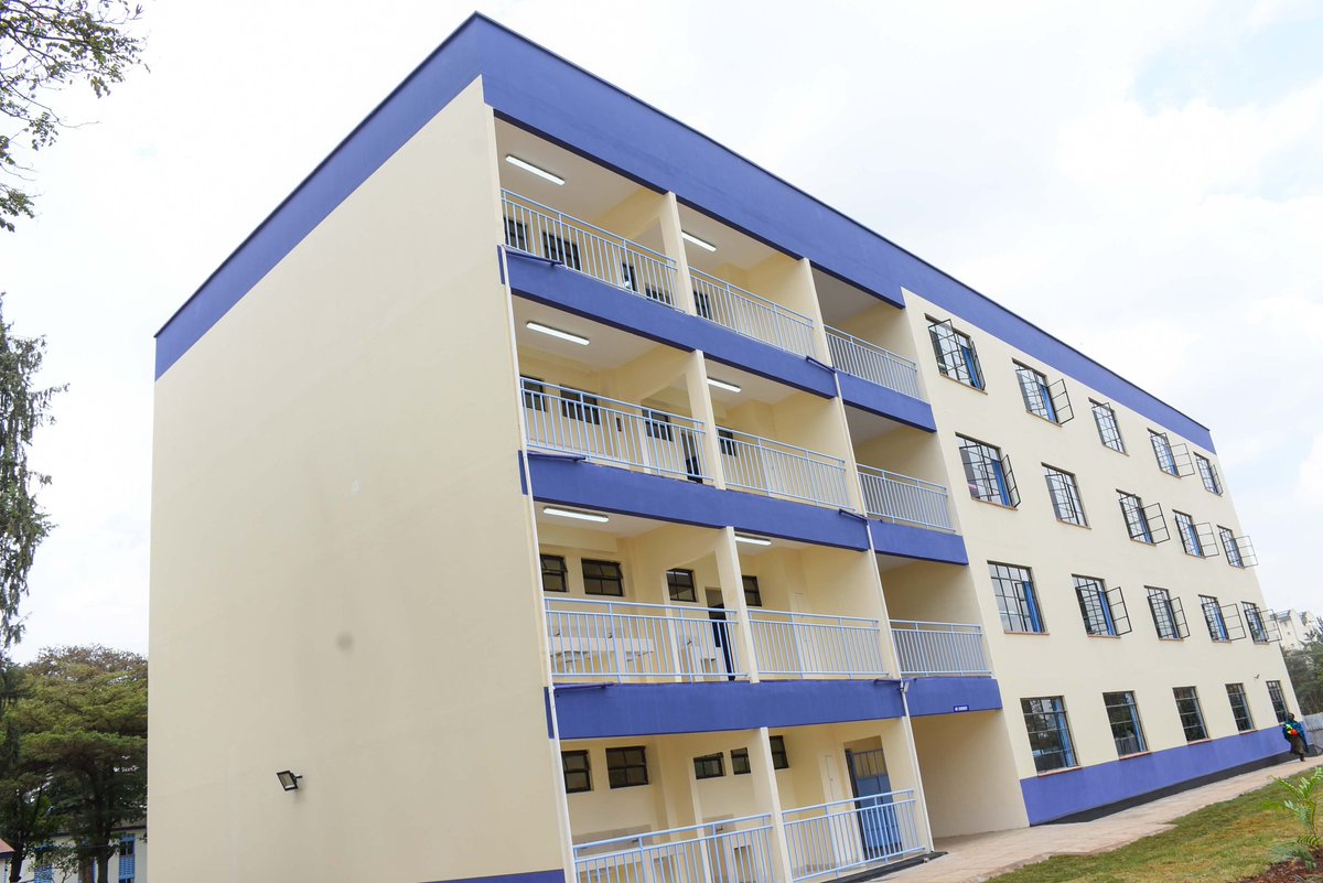 WilliamsRuto's tweet image. At the opening of a 580-bed capacity dormitory at Moi Girls School, Kibra, Nairobi County.