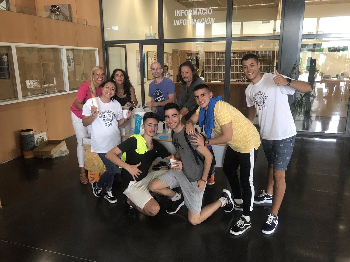 GeomaticaUPV's tweet image. JORNADAS DE ACOGIDA PARA LOS ALUMNOS DE NUEVO INGRESO 19/20. Charlas, juegos, Topolimpiadas y horchata. Bienvenidos a la que será vuestra segunda casa en los próximos años! #geomatics #geomática #geotechnology #geospatial #topografia @UPV