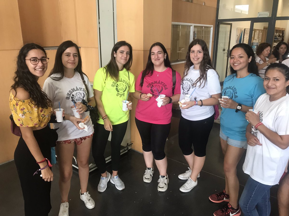 GeomaticaUPV's tweet image. JORNADAS DE ACOGIDA PARA LOS ALUMNOS DE NUEVO INGRESO 19/20. Charlas, juegos, Topolimpiadas y horchata. Bienvenidos a la que será vuestra segunda casa en los próximos años! #geomatics #geomática #geotechnology #geospatial #topografia @UPV