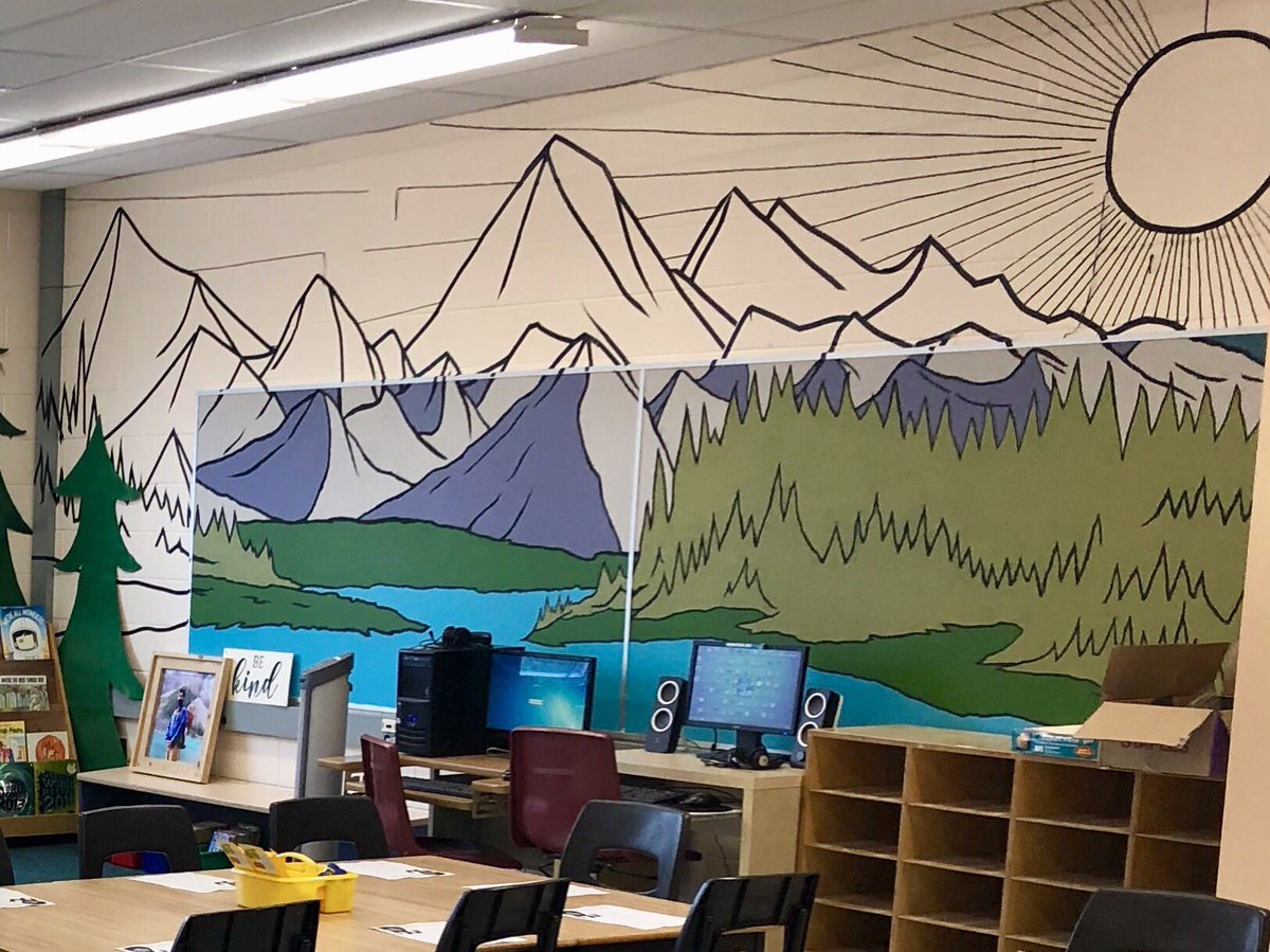 jiwanjotgill's tweet photo. Happy #FirstDayOfSchool #PeelFam! Hope my students are Happy Campers &amp; enjoy our #WestCoast theme @PeelSchools #ClassMural #ThinkOutsideTheBulletinBoard https://t.co/wGuJ5jffue