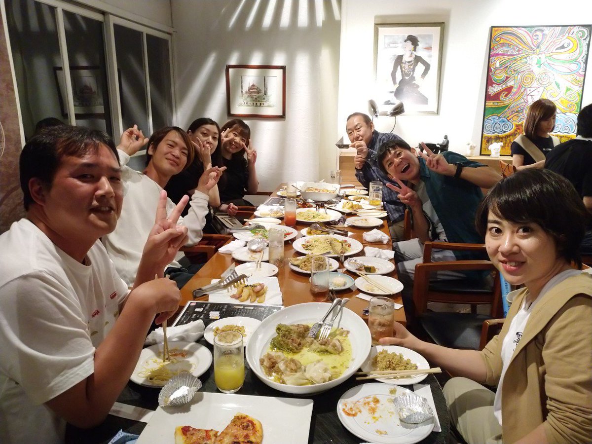 hikari_sympho's tweet photo. こんばんは!
先日、島田の「BAR&WINE イタリア料理 GEEO」さんにて演奏会に向けた納涼会を行いました🍻
美味しい料理がいっぱいで、お店の方もとっても素敵なお店でしたよ✨
演奏会まであと約2ヶ月!
今日も練習頑張ります💪
#ひかり吹 #光市 #山口県 #納涼会 #GEEO #決起大会 https://t.co/dTBb3yoCqV
