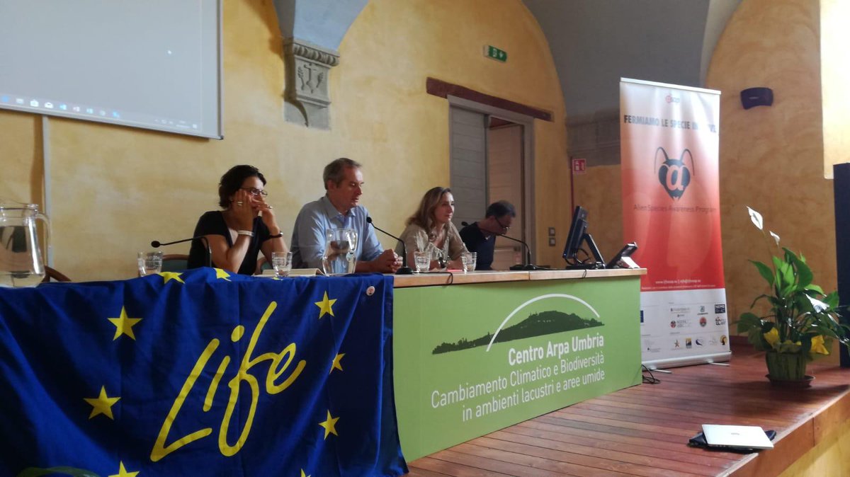 ISPRA_Press's tweet photo. Giornata a Isola #Polvese @SNPAmbiente @arpaumbria sul ruolo del Sistema nella sorveglianza sulle #specie #esotiche #invasive. @Papik_genovesi @ISPRA_Press: "solo facendo sistema si può rispondere a questa minaccia e affrontare al meglio le future sfide di conoscenza sul tema" https://t.co/qHu4kwKayF
