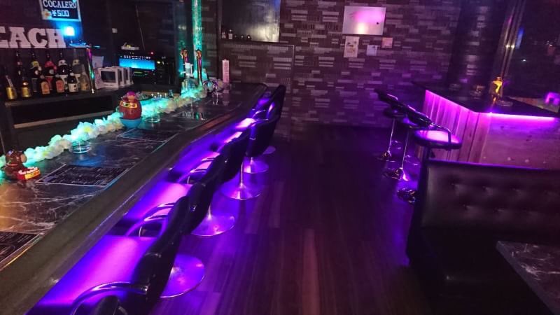 hruki2000's tweet photo. こんばんわ^_^
求人出してますー👍
赤道 ライズビル 3F ガールズbar  tiara
人との接客が好きな方❗️
お酒が好きな方❗️
夜の仕事に興味がある方❗️
給料もとっても魅力的です❗️
まずは、お話からでもどーでしょう？
時給は1500〜2000❗️
ガールズbar ではかなり高設定と
なっております！
送迎有りです^_^ https://t.co/DfOSgV5J0d