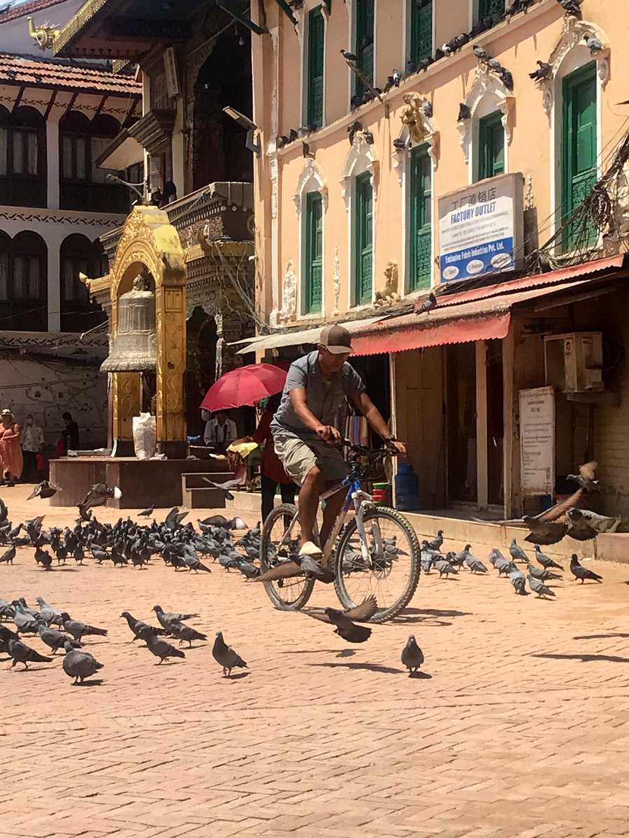 TBS_English's tweet photo. Headed back from a successful day’ finding inspiring details to describe at Boudha. Year 10 enjoyed their #himalayanjava trip to draft some work this afternoon too. https://t.co/5nolFtUAzW