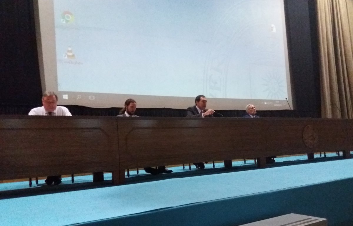 caminosupm's tweet photo. Comenzamos el #ActoAcogida a los alumnos de nuevo ingreso en el #MasterICCP con el saludo de nuestro Director.
#EnCaminos https://t.co/cruyhRdvSy