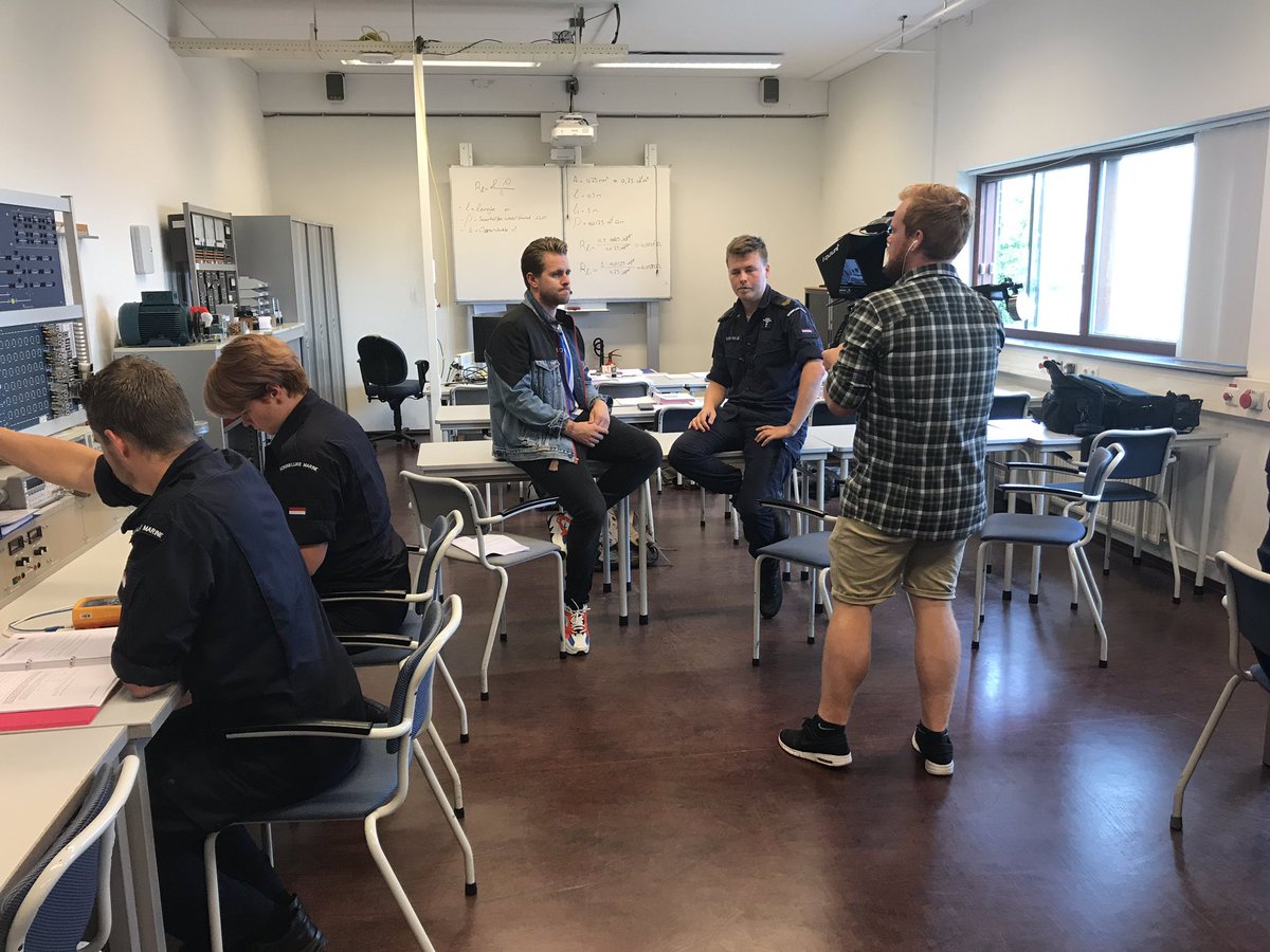 CKMTO's tweet photo. Welke technische bedrijven zijn er in de regio Den Helder? Wat kun je aan technisch werk doen bij de #marine? De #KMTO werkt mee aan een filmpje over het werken en leren in de techniek bij de marine. Voor meer info over het regionaal netwerk zie https://t.co/FwgRPXdrnA. https://t.co/DDiuMD65OZ