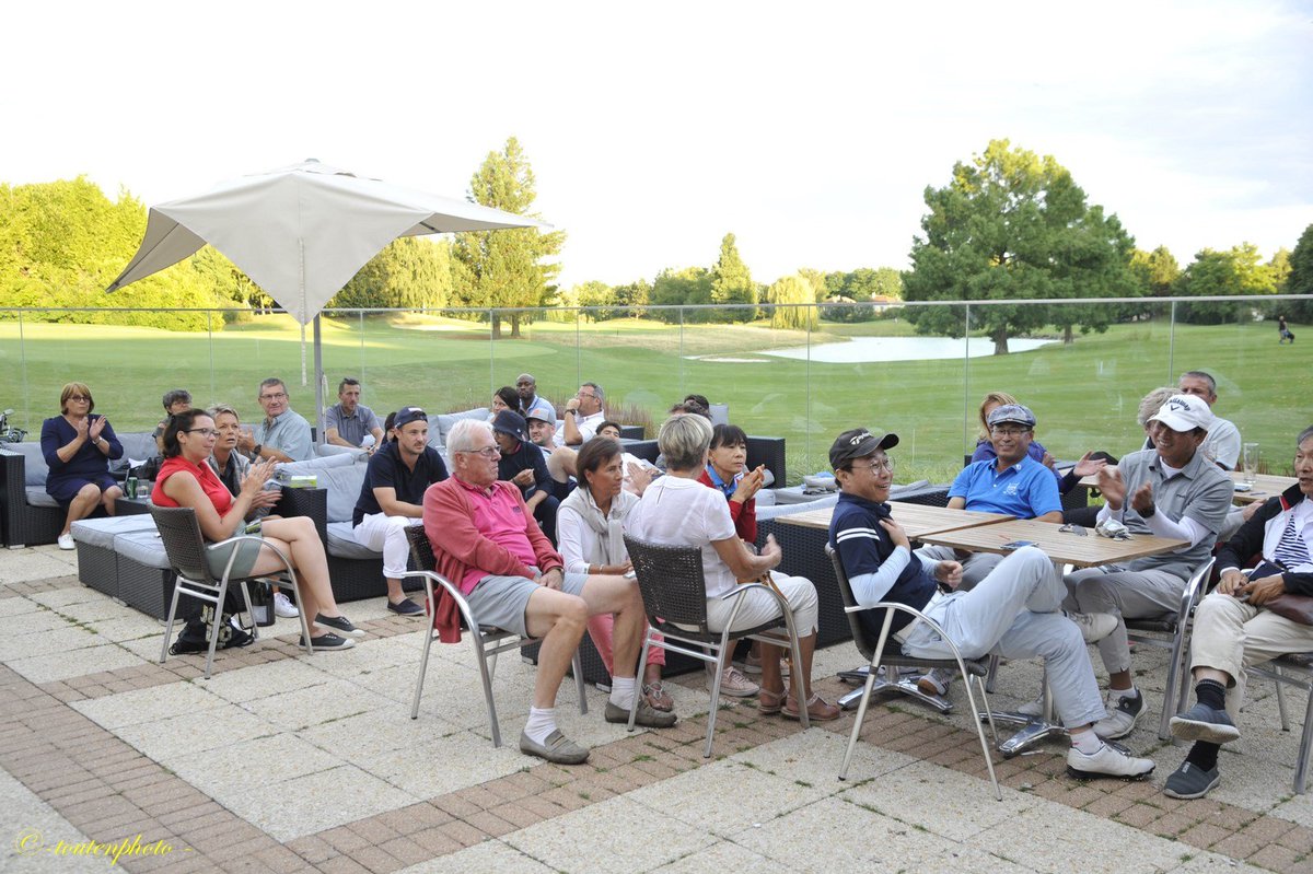 VilledeBussy's tweet photo. Un beau succès pour l’Open de #golf de Bussy-Guermantes qui a accueilli ce dimanche 1er septembre plus de 140 joueurs. Félicitations aux vainqueurs de cette 2ème édition ! #sport #OpenDeGolf https://t.co/gHEKDj5HTM