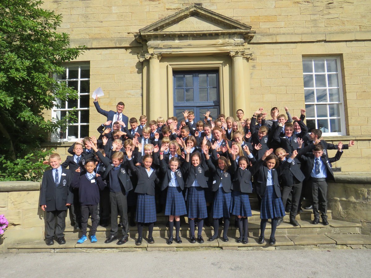 Ackworth_School's tweet image. Today we have the pleasure of welcoming our new First Form pupils to Ackworth School.

We hope that you enjoy your first day in Senior School, make lots of new friends, and settle in nicely! #firstform #newstarters #seniorschool #welcome