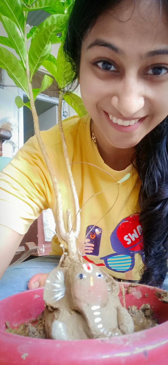 sanchitabhartiy's tweet photo. @RohanBuilders Quite literally that is what going back to my roots these festive season means.
I am sure in the shade of Bappa I will grow wiser ๐
Ganapati bappa morya!
#Contest #contestalert #GanpatiOfTheDay #RohanBuilders https://t.co/8CIEPnjcjj