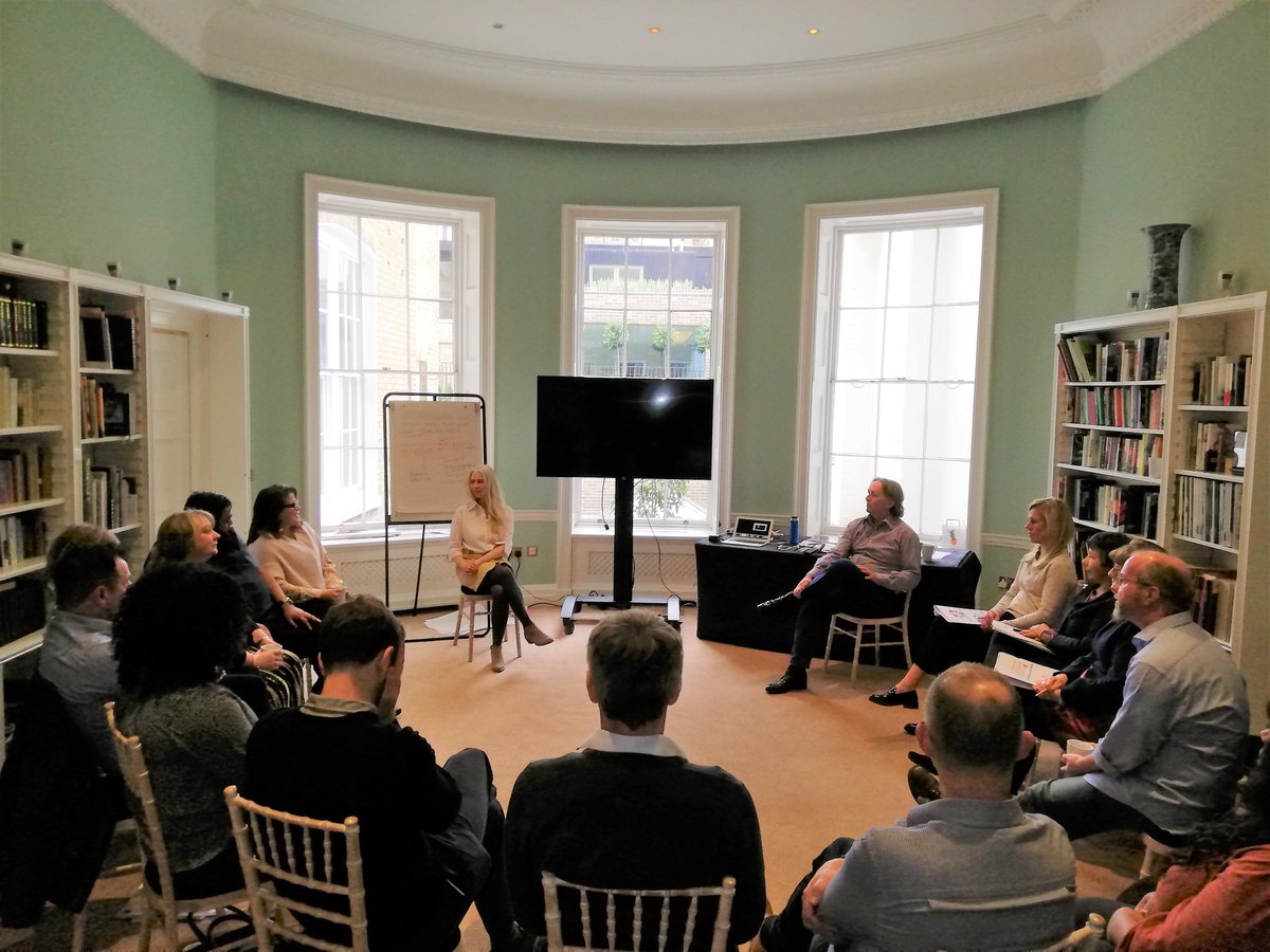 🙌 #Mediation offers an excellent alternative to formal procedures. Tackling issues early on can substantially reduce financial costs &amp; disruption. 🙌

⚠️ONLY A FEW PLACES REMAIN ⚠️ on our public Professional Workplace Mediator course, this October
bit.ly/2Lm7uuP