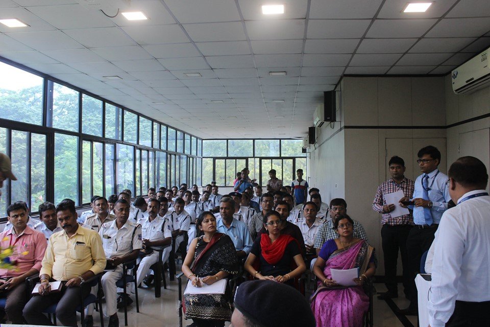 WBPolice's tweet photo. An Awareness programme on Banking Fraud &amp; Cyber awareness was organised by #AsansolDurgapurPoliceCommissionerate with support of bank officers. 
#AwarenessIsTheKeyOfSafety https://t.co/xyei2FzvZo