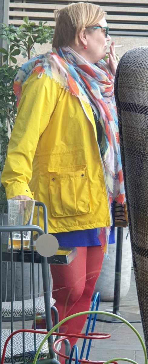 CarlosDangerX's tweet image. Joanna Cherry looking somewhat nervous outside the Court of Session Edinburgh.

#RevokeA50 
#Brexit
#Cherrycase