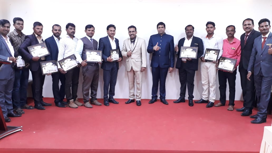DreamtouchI's tweet photo. Glimpses of Sundays houseful diamond Plan Achievers Felicitation program at Hotel Madhuban, baramati with the presence of Hon.CMD Mr.Vikas Bengade sir. To join our future events and seminar Reach us at +91 9899897553 or Inquire Now https://t.co/BmzO4jafJb
#Dreamtouchindia #event https://t.co/SQOZKBichI