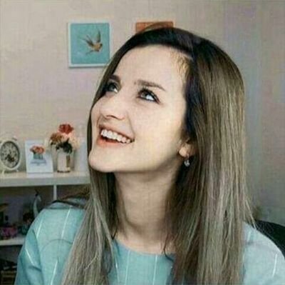 Öyle bi bakışın var ki anlatsam Destan olur