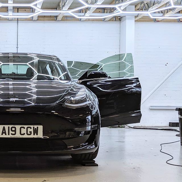 AKtints's tweet photo. Tesla Model 3 windows tinted with #global window film #aktints #tesla #model3 #tinting #custom #carphoto #ev https://t.co/P6tGkp6XLc https://t.co/RI2WM2Xani