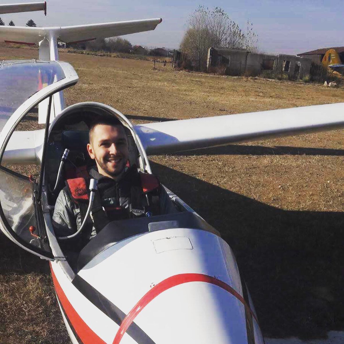 Squid_40's tweet image. 🦑Who says squids can’t fly? 😁Our super-clever Back-End Developer, Cosmin, doesn’t even need an aircraft engine to conquer the skies.😱🛫 So proud!🤩 #weareSquid40 #squidglider #bestdevs #creativecourage #startupculture #skyisnotthelimit #followtheink