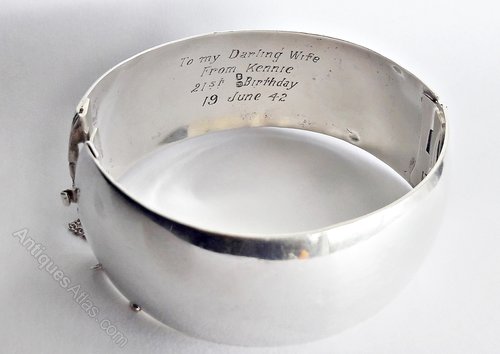 antiques_atlas's tweet photo. #Vintage English Chased Silver Bangle Bracelet #Antiques listed by Ag's Treasures https://t.co/moak7LI5PX #antiquejewellery #vintagejewellery #victorianbangle #antiquesilver #Hallmarked #antiquesilverware  https://t.co/SN3WkwHlcy @Agstreasures https://t.co/wVsXUmsgiL