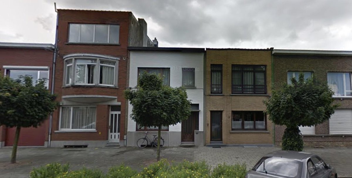 #BelgiëNieuws • Het ingestorte huizenblok aan de Palmanshoevestraat/Ridderveld in #Wilrijk (Antwerpen) voor de explosie