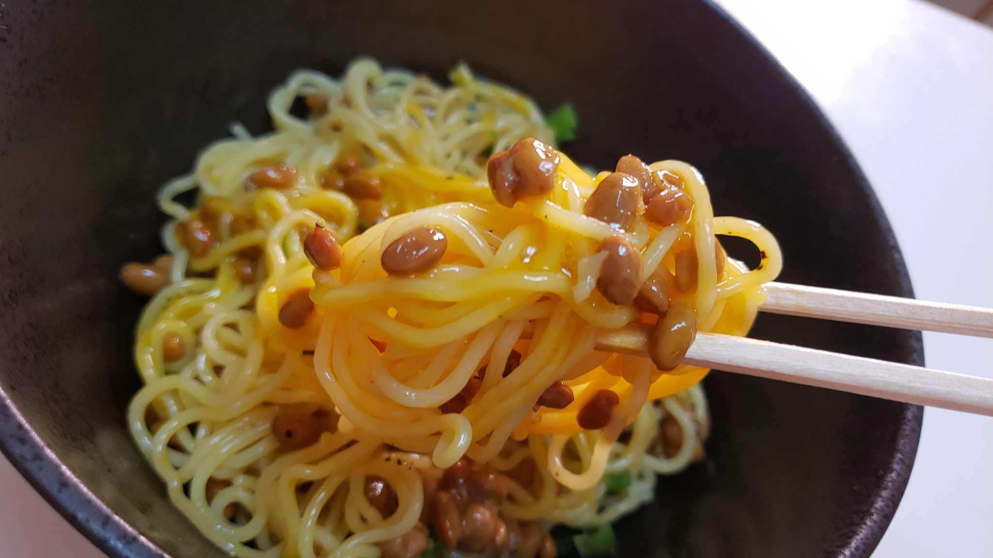 リュウジ 料理のおにいさんバズレシピ なんとレンジでチンするだけで完成 栄養も味も抜群な 納豆油そば 白だしとゴマ油のタレが焼きそば麺にからみ 麺がぐんぐんすすれます 納豆と油そばの奇跡のコラボレーションを是非体験して リュウジ 料理のおにいさんバズレシピ なんとレンジでチンするだけで完成 栄養も味も抜群な 納豆油そば 白だしとゴマ油のタレが焼きそば麺にからみ 麺がぐんぐんすすれます 納豆と油そばの奇跡のコラボレーションを是非体験して