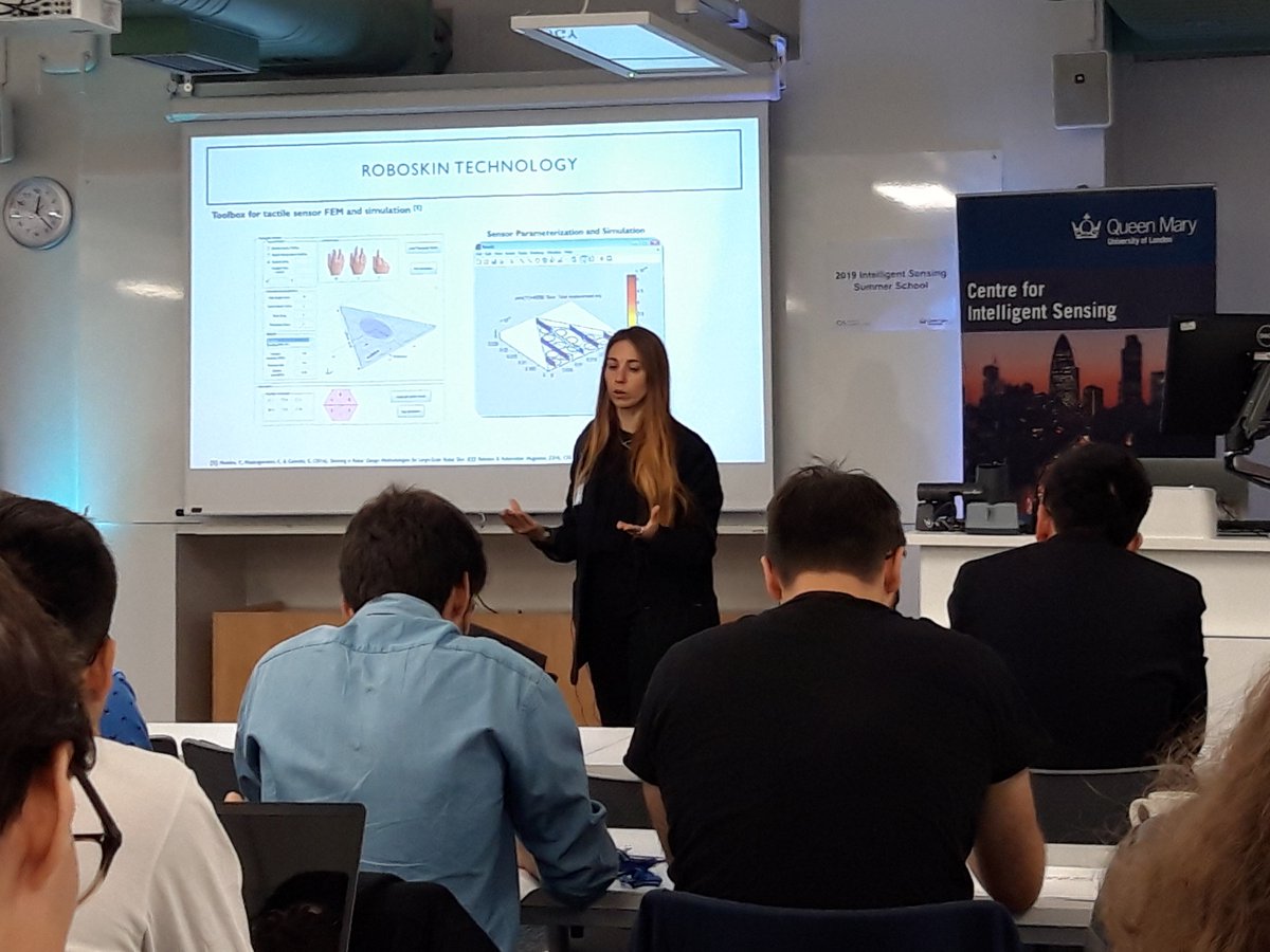 intelsensing's tweet photo. Robots with #sense of #touch by Perla Maiolino @oxfordrobots, happening now at the 2019 Intelligent Sensing Summer School #intelsensing #tactilesensing https://t.co/r1nLMjCQGE https://t.co/l1yrxKSEp3