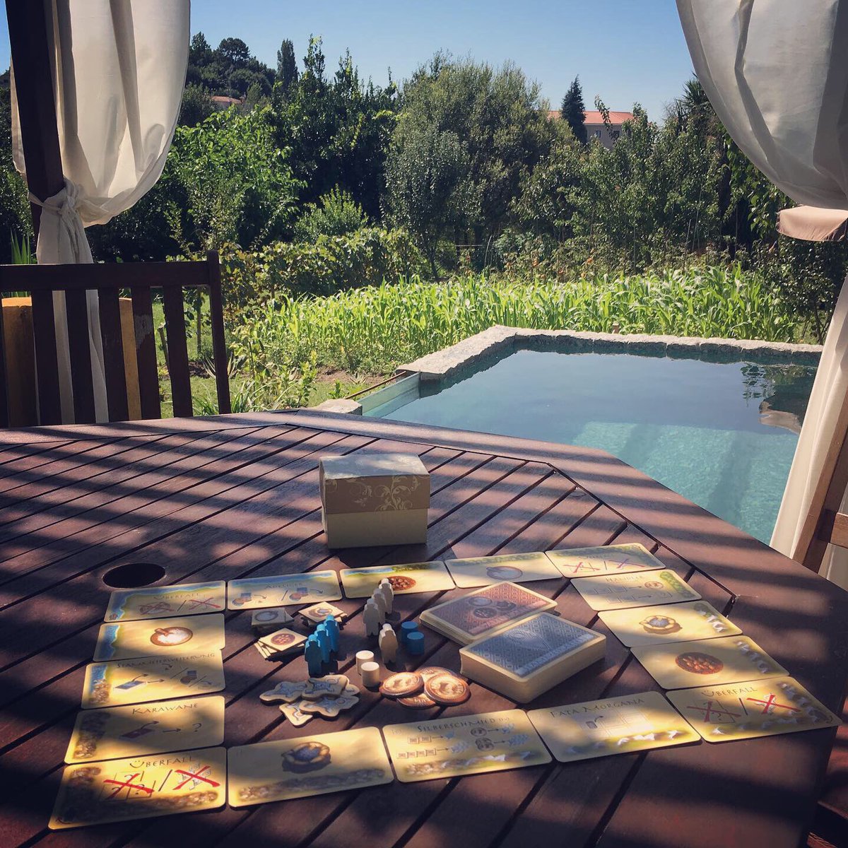 Playing Targi on vacation in Portugal 😎🎉