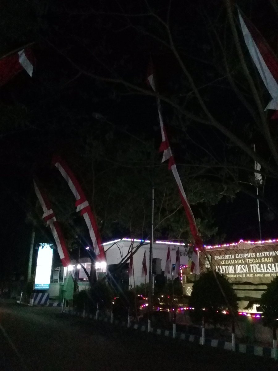 MasKardjo's tweet photo. @dishub_bwi @AliRuchi @AzwarAnas_A3 Itu baru beberapa....intinya depan kantor camat dan depan kantor desa tegalsari...untuk info yg padam 081350239085....eko https://t.co/kTDaawQbiS