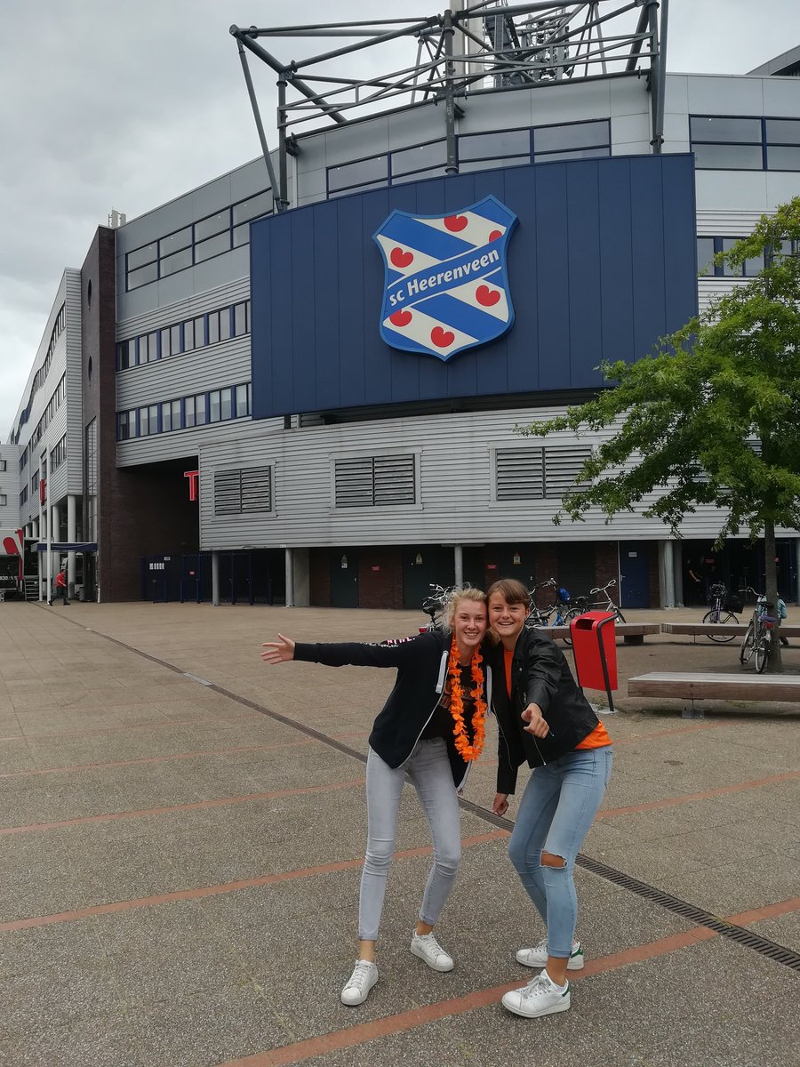 We zijn op tijd voor <a href="/oranjevrouwen/">OranjeLeeuwinnen</a> .......