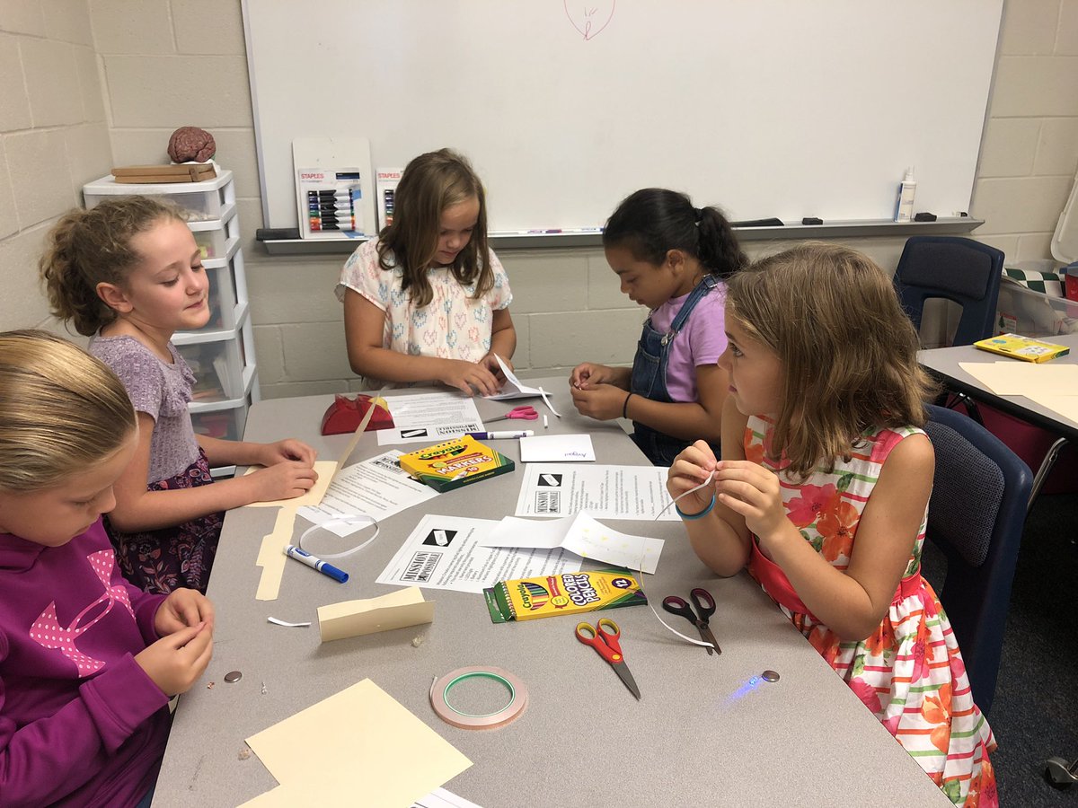 AIG_Thompson's tweet photo. #OCSAIG students “powering up” their name tents. #OCSInstructionalFramework #MES https://t.co/oPfc9CAiDz