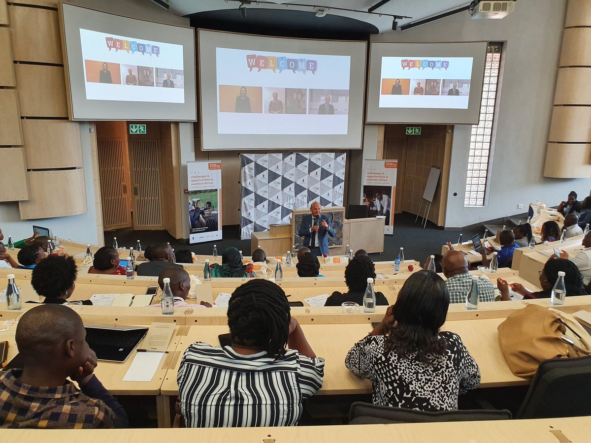 NufficAfrica's tweet image. Regional Director Nuffic Neso Southern Africa, Mervin Bakker, saying a few words on the office and welcoming delegates to the OKP Series. #SouthAfrica #orangeknowledgeprogramme #Nuffic #nesosouthafrica