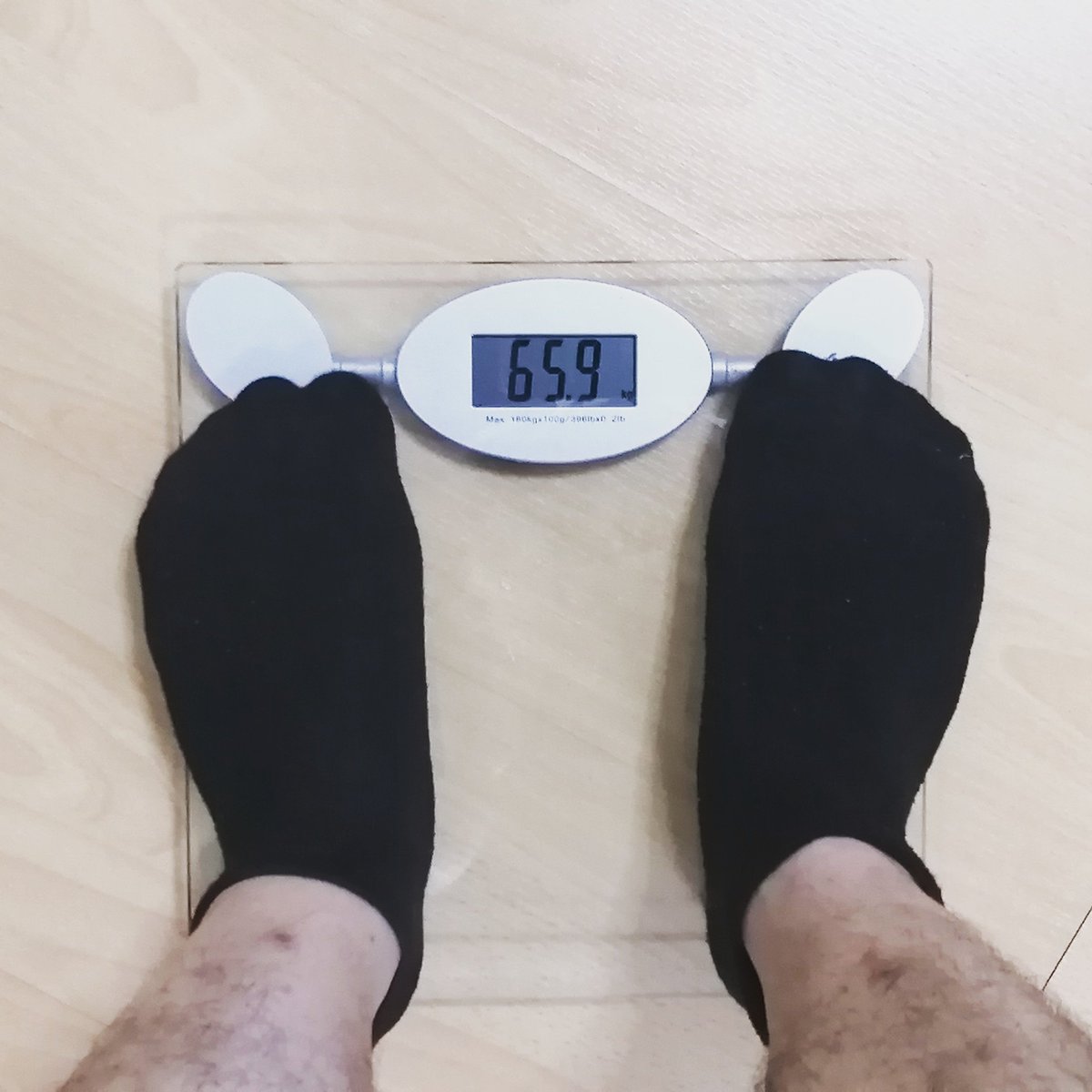 Titiny's tweet image. คุณพระ!!! ไม่ออกกำลังกายเเค่
1 เดือน น้ำหนักขึ้นมาเกือบ 6 กิโล 😱
#TimeToRestart #Jogging