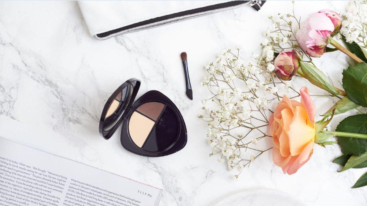 LoveHauschka's tweet photo. Discover our NEW Limited Edition Eyeshadow Palette, it combines two contrasting shades to add depth and expression to any make-up look. Now available online and in stores >>https://t.co/JlVLMxjaH4 #lovehauschka #naturalspirit https://t.co/X9vG7tJWnz