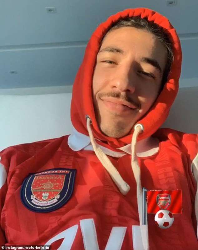 umrx17's tweet photo. Thread : @HectorBellerin as pringle cans https://t.co/bwYC2Qqj5M