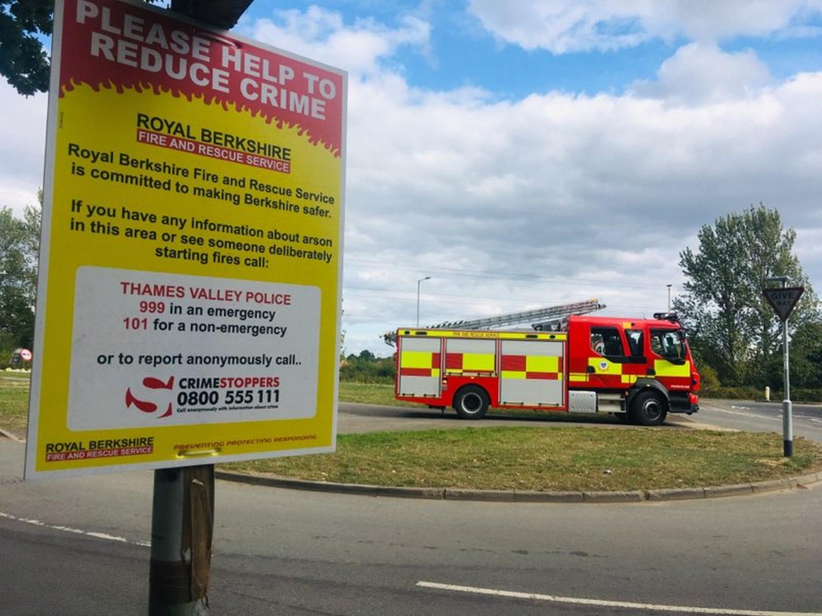 WokinghamFS's tweet photo. Wokingham crews have been  busy promoting #arsonawareness today. Deliberate fires take up a large amount of our time. Deliberate fire-setting is an offence. Please report it! @RBFRSofficial https://t.co/Bctww24apk