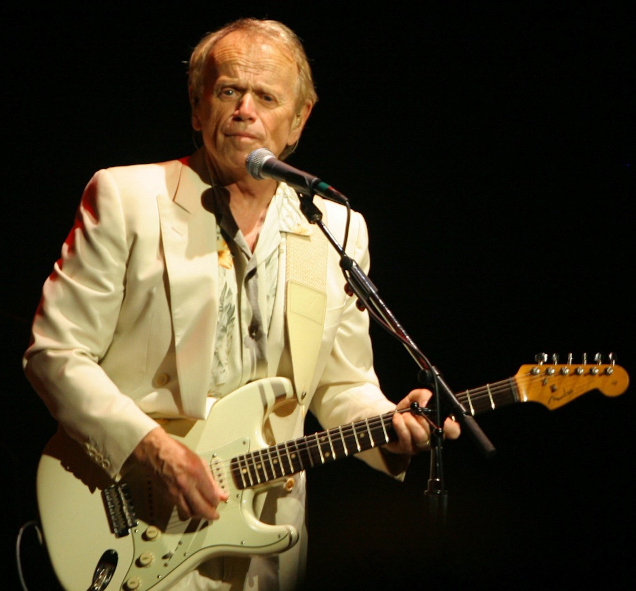 Feliz Cumple Al Jardine! Happy Bday Al Jardine!  