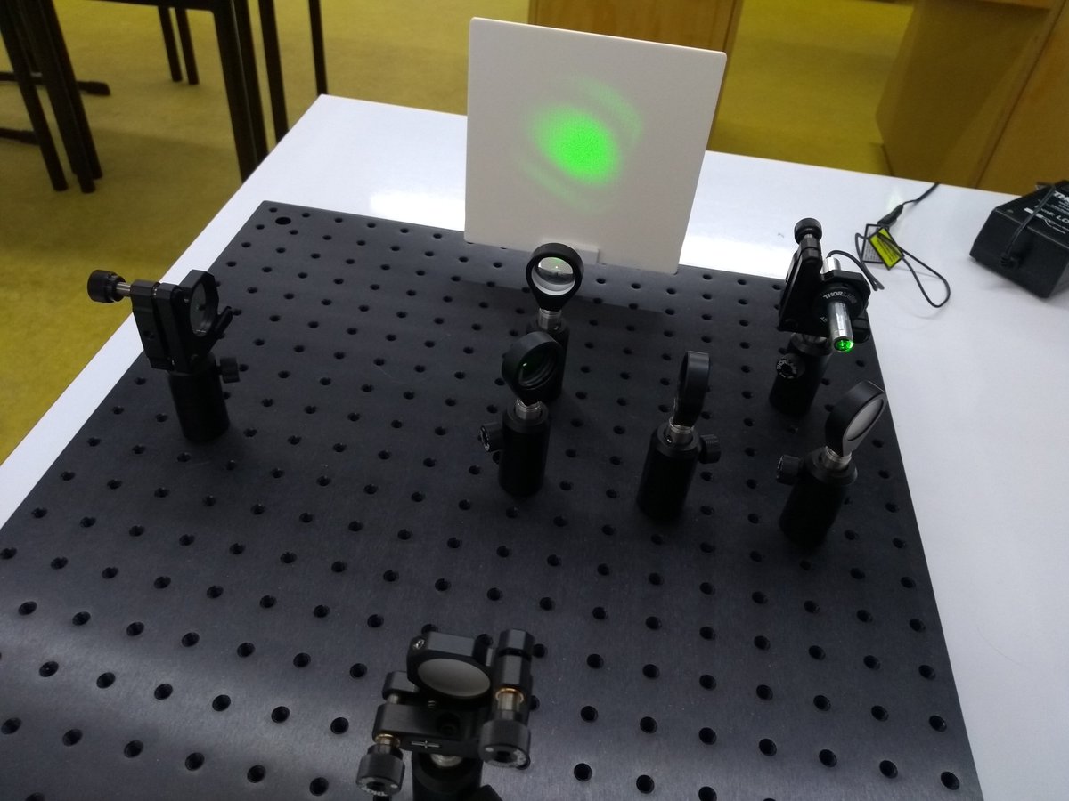 hannahmidd8's tweet photo. Our new mini #GravitationalWave interferometer is getting out and about! https://t.co/DESImTxosL