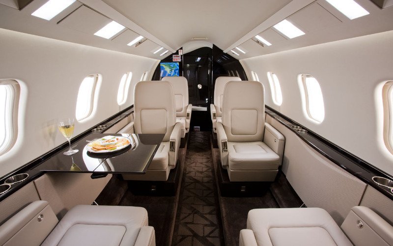 prijet_com's tweet photo. The Lear 60XR is one of the most efficient mid-cabin private jets on the market. It can fly 2.6k miles non-stop at speeds of up to 490 mph. View additional performance and specifications here: https://t.co/UzEsxmb11h
#lear60xr #jetcharter #privatejet https://t.co/ZBm4PhfW5U