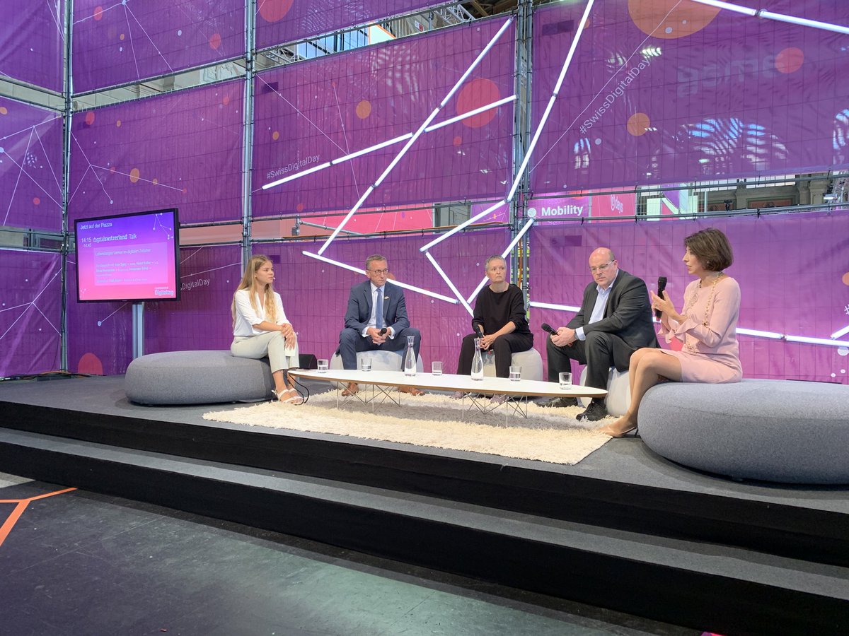 hegglin's tweet photo. Interessantes Podium zum Thema „Lebenslanges Lernen“ https://t.co/tVCQYHCZSj