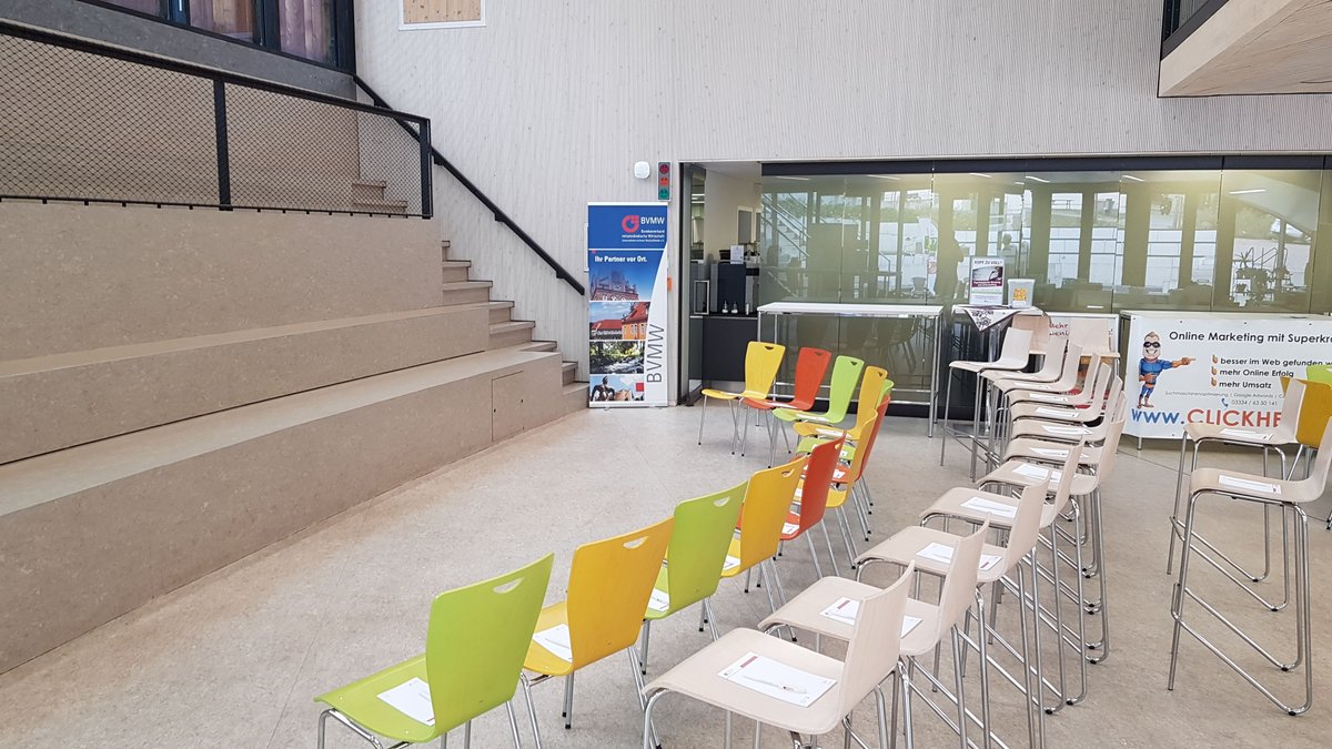 CLICKHEROS's tweet image. Gleich geht&apos;s los... #digitaltag #hnee #mittelstand40 #seo