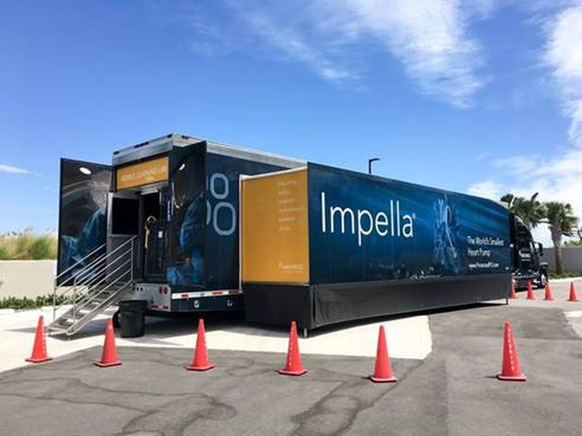 LearningUNDFTD's tweet photo. hey... this looks familiar! Check out this #MXLab twin #mobilelab | Mobile learning lab rolls onto Baton Rouge General campus https://t.co/LavgqITWke @TriuneMfg is this one of yours? https://t.co/YRkILpwh9c