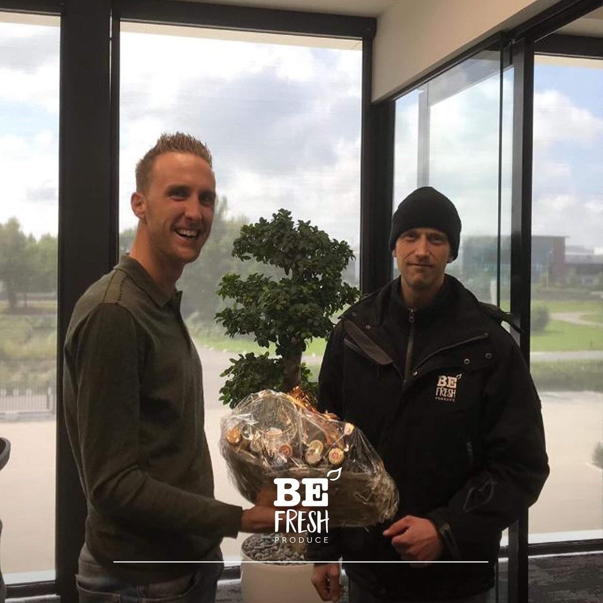 That BE Fresh has loyal employees is clear, because Dennis is the third colleague who has been with us for 5 years this month.

Dennis, congratulations and thanks for all your efforts over the past 5 years. We appreciate that a lot!

#team #loyalemployee #5yearworkanniversary