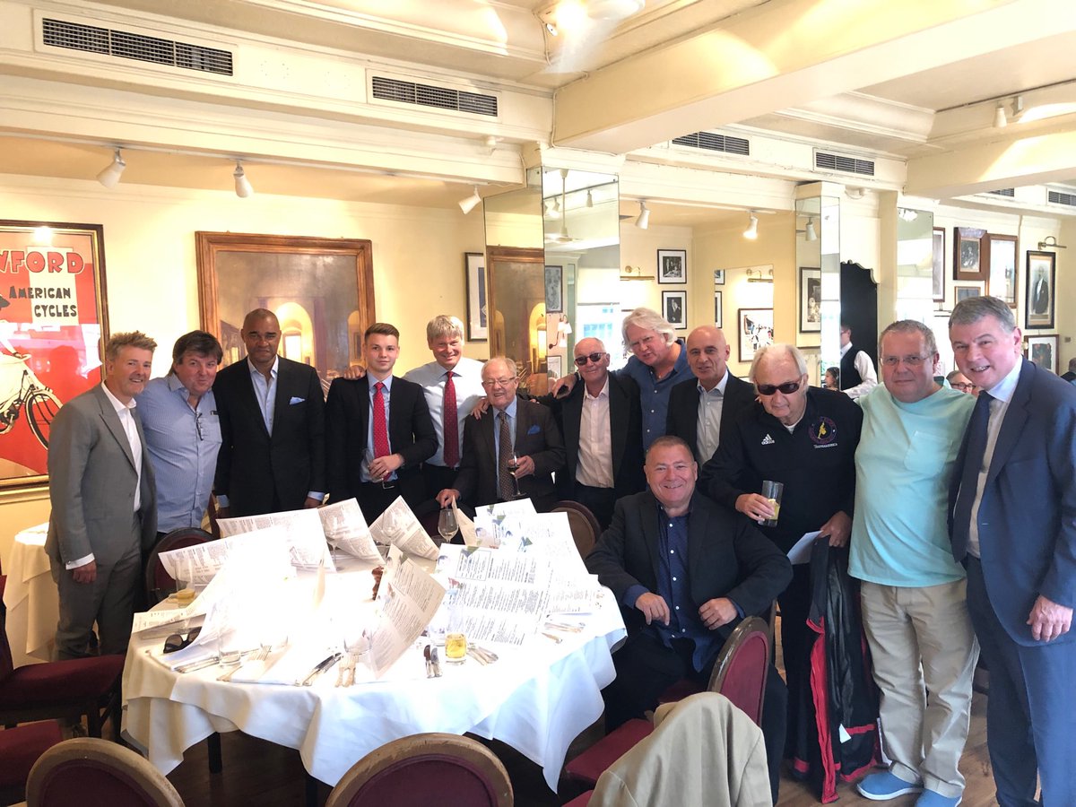 Barrett01Robert's tweet image. Out out #cfc #legends #ripmatthewharding ⁦@markkillick1⁩ ⁦@ChrisMears1⁩