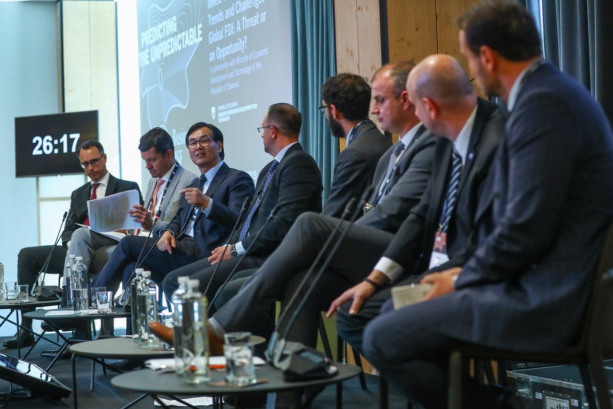 Invest Talk Slovenia 3.0: Trends and Challenges of Global FDI: A Threat or an Opportunity? in partnership with Ministry of Economic Development and Technology of the Republic of 🇸🇮.
Moderated by: <a href="/seblebanon/">Sebastian Shehadi</a>, Financial Times Group (<a href="/FT/">Financial Times</a>)
#BSF2019 #BusinessBSF