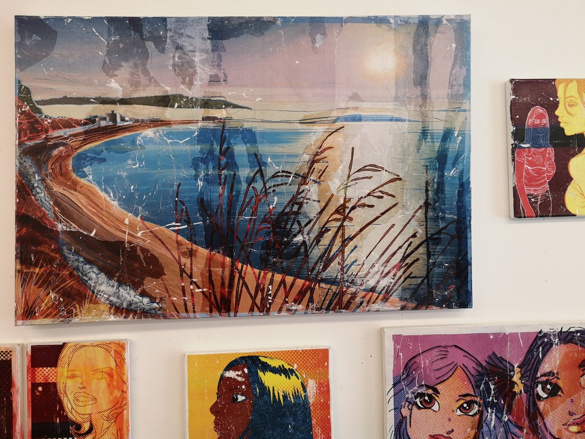 Whether it's for a splash of colour for your home or just a peruse for some creative inspiration. If you are an art lover, a trip to Seaton isn't complete without a visit to Savooni Art Space. Open Monday-Saturday. 🎨 #VisitSeaton #SeatonGallery