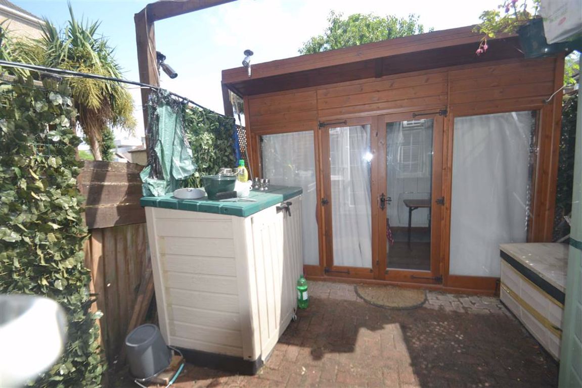 CHAIN FREE. A two bedroom GROUND FLOOR MAISONETTE WITH OWN PRIVATE REAR GARDEN, off road driveway parking for 2 cars and a 960 year lease with no service charge, in a super central Sutton location close to all three of Sutton's rail stations. bit.ly/2MZdr4r