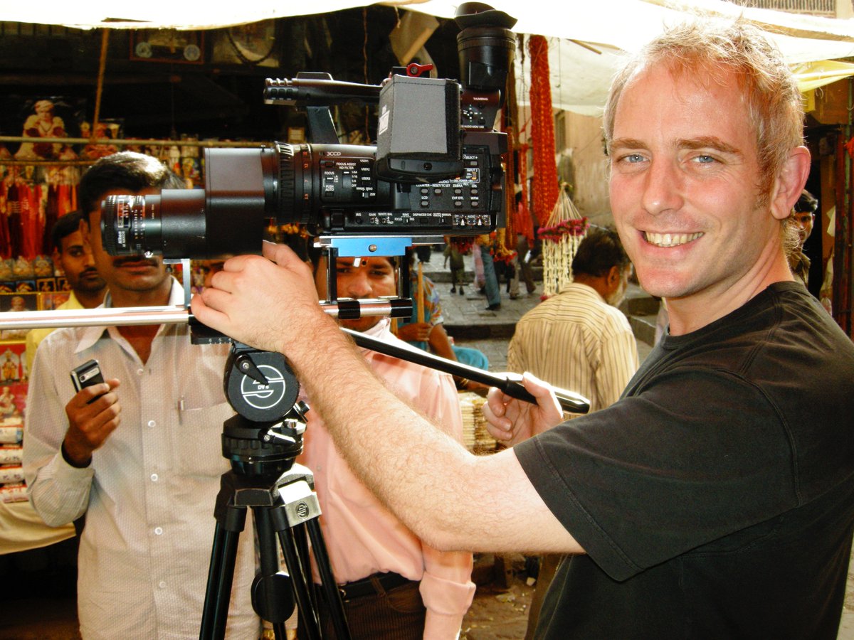 Iyengar director Jake Clennell will introduce the 9:30 show, 9/4 in NYC. Only 13 tickets left so get yours now!

Get tickets  gathr.us/screening/30358 

#iyengarmovie #BKSiyengar #Documentary #NYCpremiere