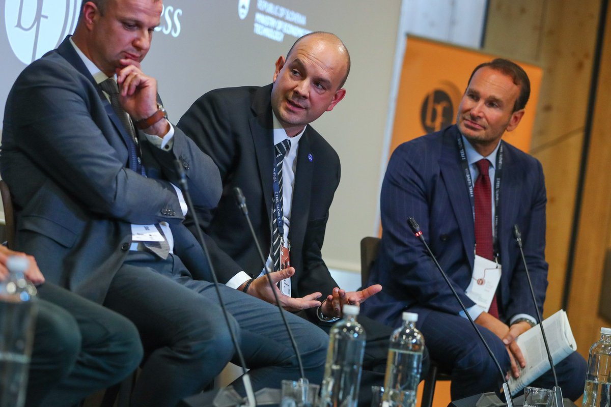 <a href="/seblebanon/">Sebastian Shehadi</a> <a href="/FT/">Financial Times</a> <a href="/PocivalsekZ/">Zdravko Počivalšek</a> <a href="/Jamesunctad/">James Zhan</a> <a href="/UNCTAD/">UN Trade and Development</a> <a href="/Deloitte/">Deloitte</a> “What we see is that it goes more and more in the #regional process. The decision-making of investments is seeing a particular region stable” 
#BSF2019 #BusinessBSF
Mr Boštjan Skalar (<a href="/bostjansk/">BOSTJAN SKALAR</a> ), World Association of Investment Promotion Agencies (@waipaORG)