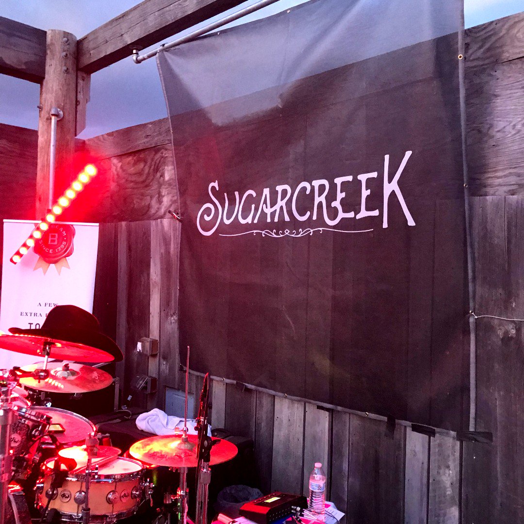 DecalImpress's tweet image. Check out this new mesh stage banner we produced for the talented Sugarcreek country band!

#countrymusic #stagebanner #meshbanner #blowthrough #livemusic #digitalprinter