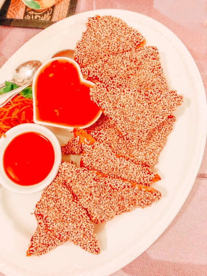 A Marina di Carrara c’è un ristorante thai pluripremiato: si chiama Elefante Bianco, pochi tavoli, atmosfera casalinga e cucina della Thailandia del Sud. Ci sono andate per noi <a href="/VatySuvimol/">Vatinee Suvimol</a> e <a href="/lalessiuccia/">Alessia Bianchi</a> 
[In collaborazione con Thai Trade Center, Italy]
#ThaiSelectItaly *adv