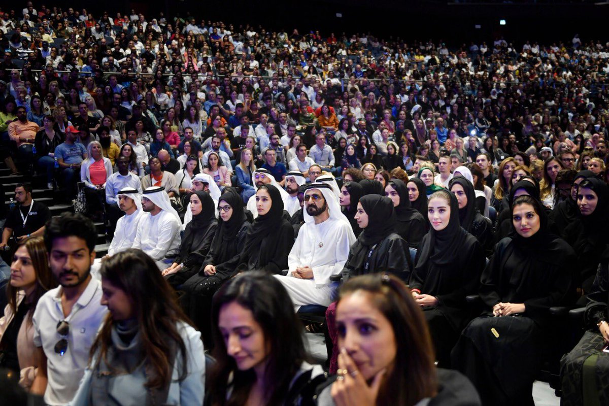 HHShkMohd's tweet image. مع ١٠ آلاف مشارك في أكبر  ورشة قيادية تحفيزية في المنطقة ... ١٠ آلاف طاقة قيادية .. ١٠ آلاف صانع تغيير إيجابي .. ١٠ آلاف هي البداية فقط لتحريك المجتمعات حولنا نحو مستقبل أفضل  .. القادم أكبر ..