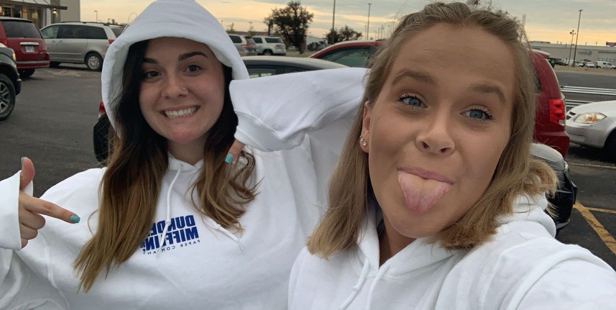 AbbieBourscheid's tweet photo. Happy 21st birthday @taylor9398 AKA Michael. Love you bunches and have a fantastic day💛 I can’t wait to celebrate you tonight🎉 https://t.co/pyyLFIVnnW